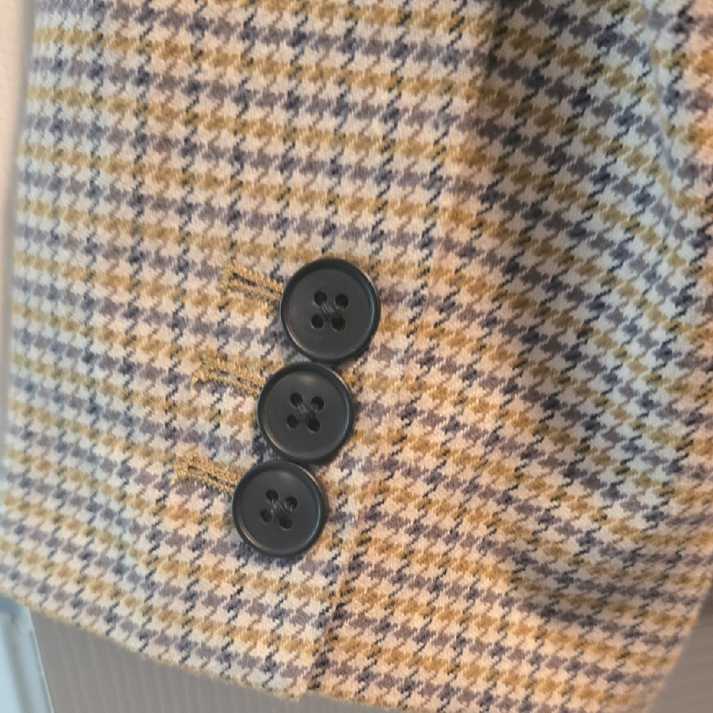 Free Assembly Women's Tan & Black Houndstooth Boyfriend Blazer - Picture 4 of 4